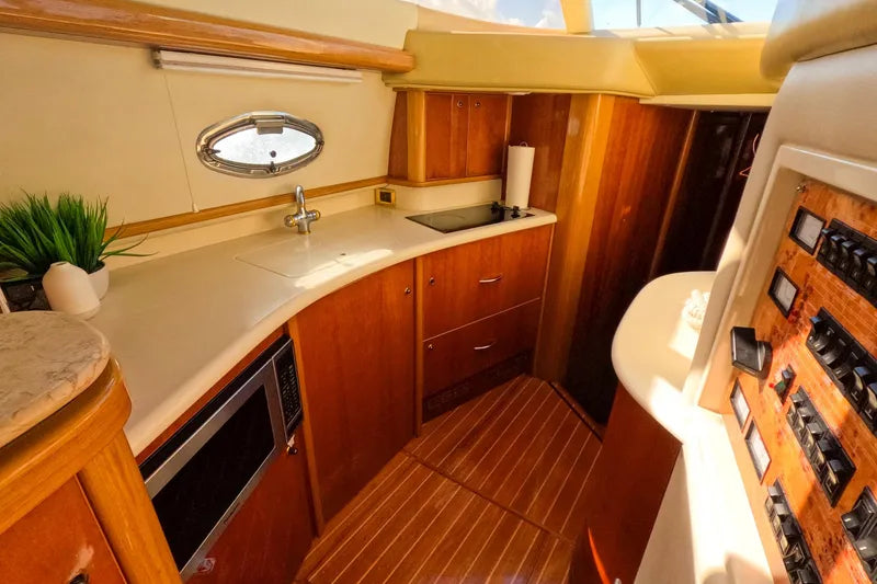 2004 Sealine 47