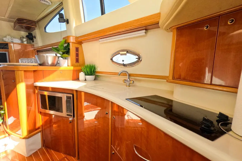 2004 Sealine 47