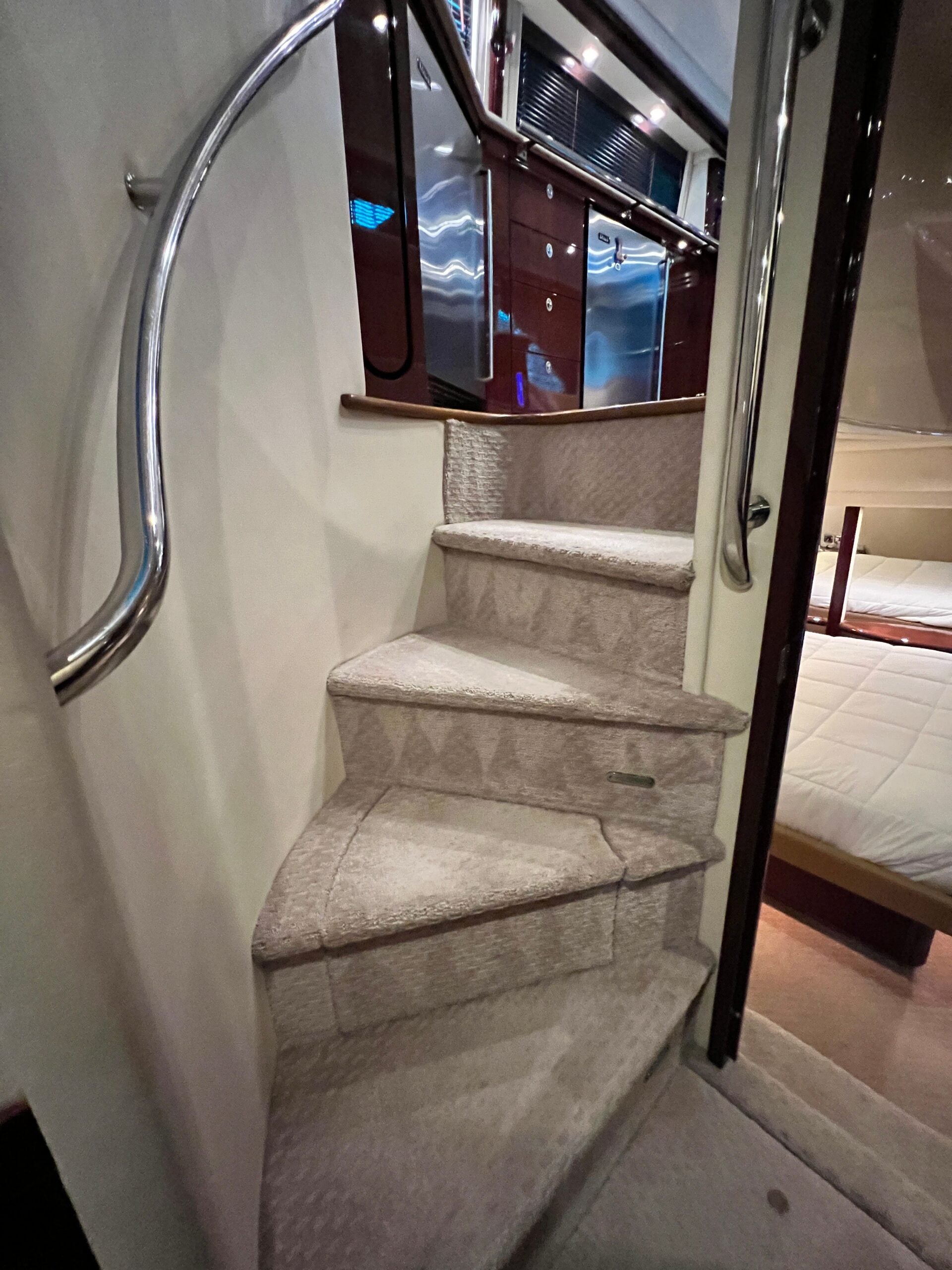 Sea Ray 58 Sedan Bridge